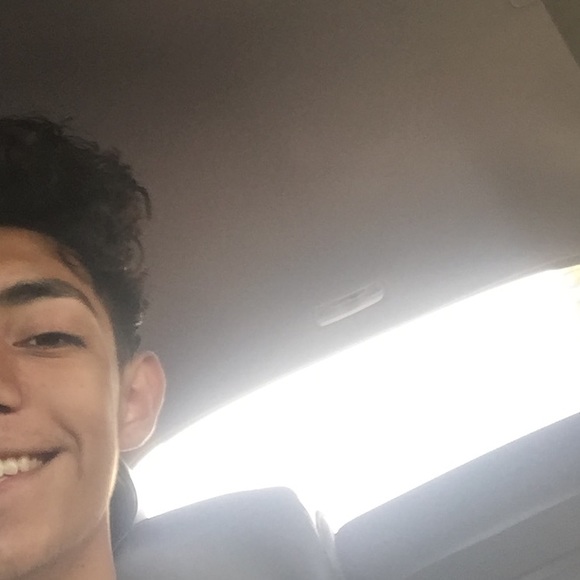 Meet your Posher, Julio - Picture 1 of 1